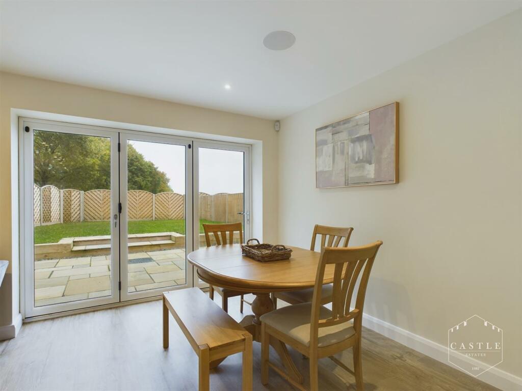 STUNNING OPEN PLAN LIVING KITCHEN DINER