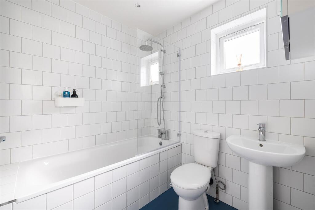 Mornington Road, E11