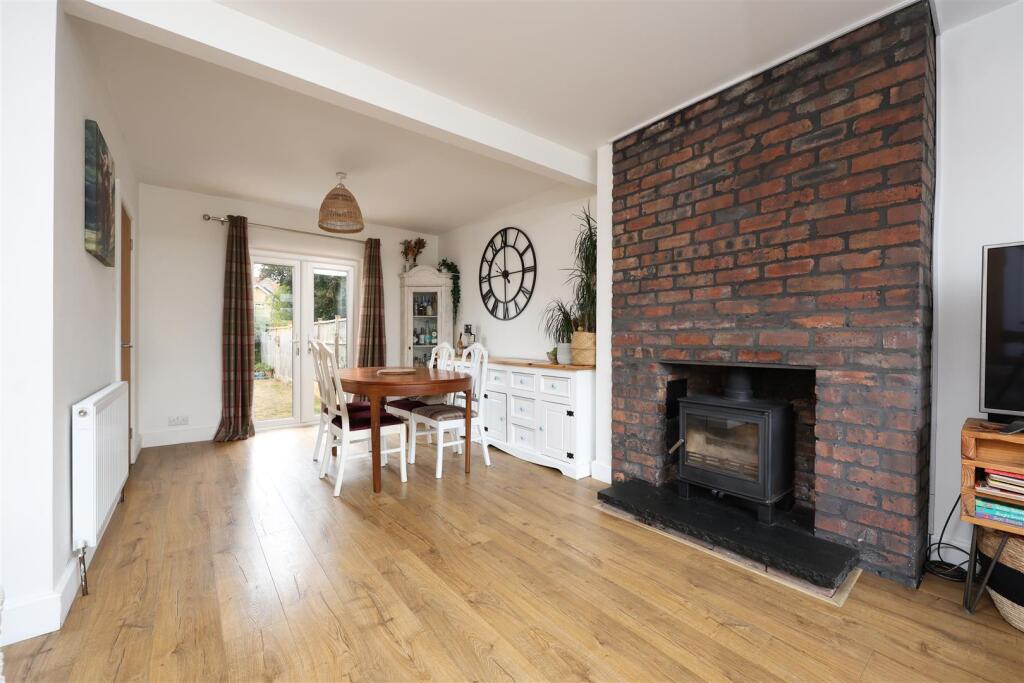 3 Lyndhurst Road 4.JPG