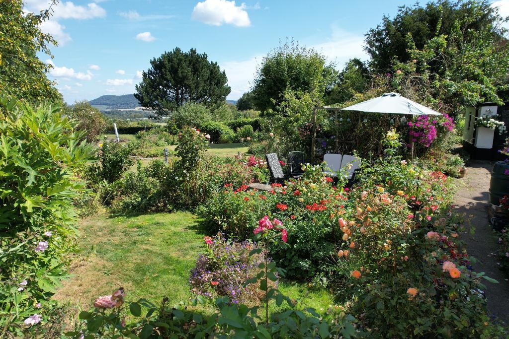 Exquisite rear garden and views