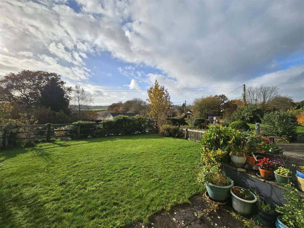 Front Garden.jpg