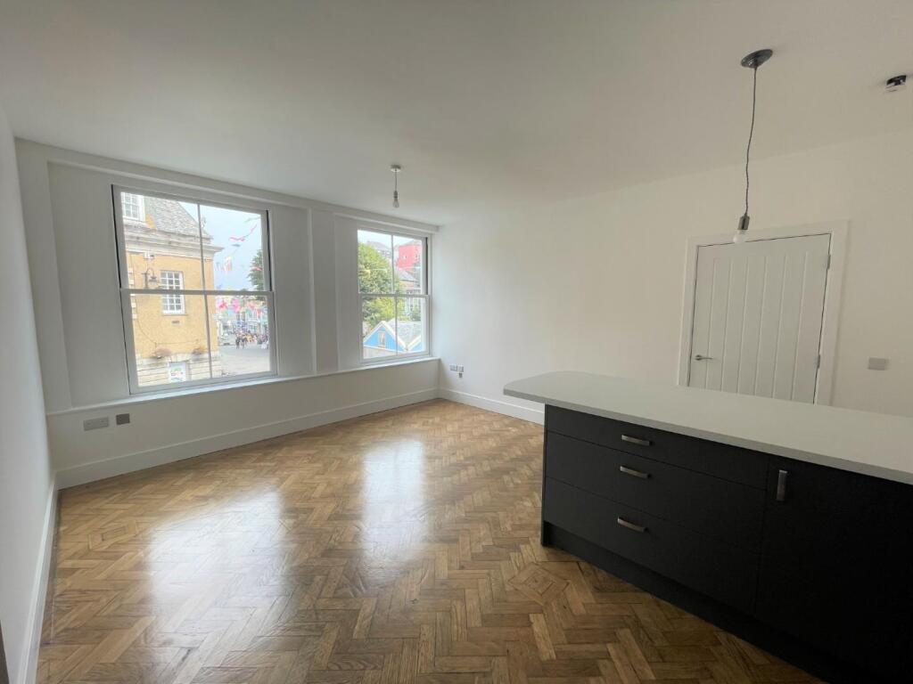 Kitchen Living...jpeg