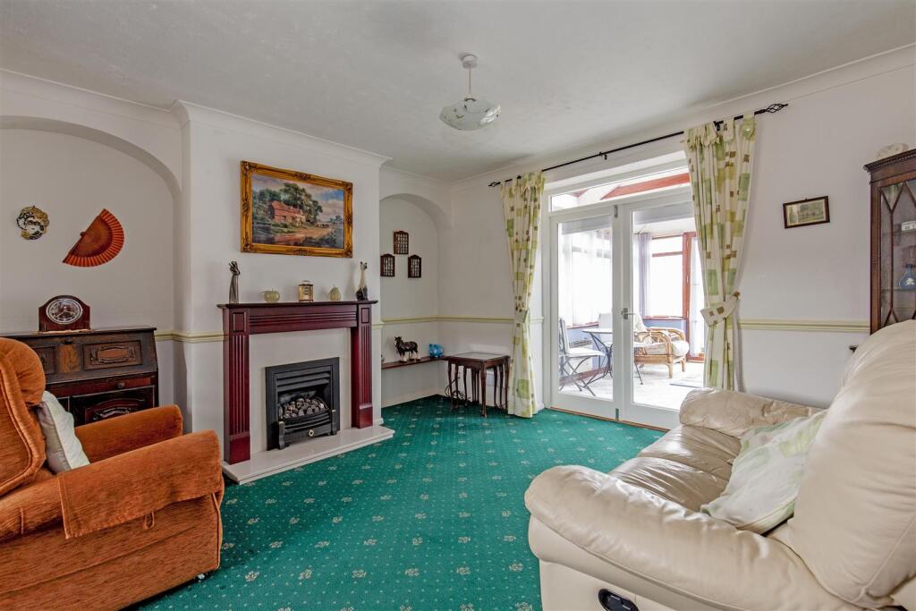 Reception Room-1.jpg