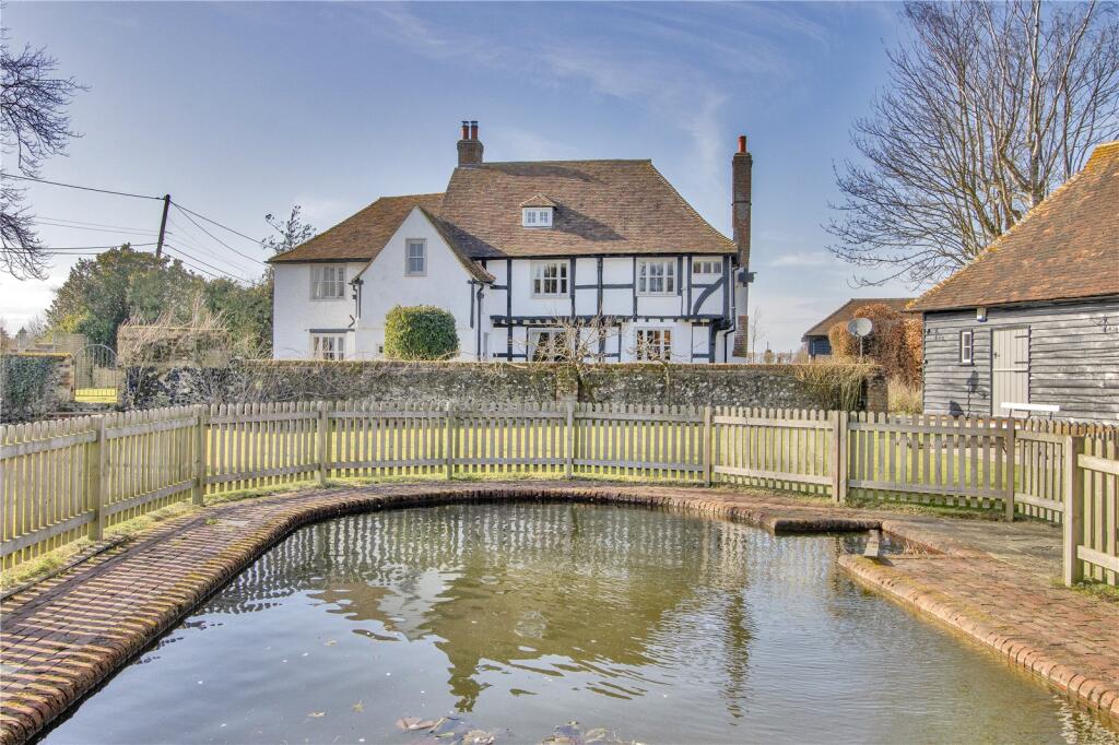 Back Of House / Pond