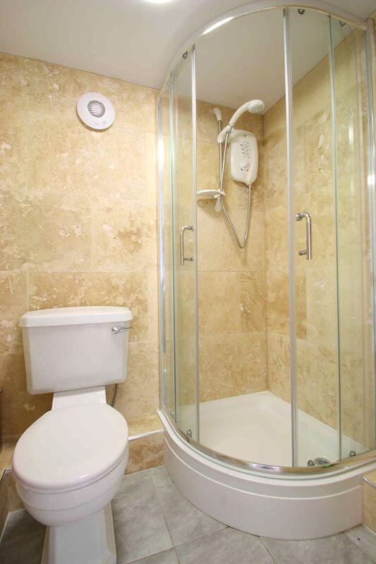 122PR Shower Room