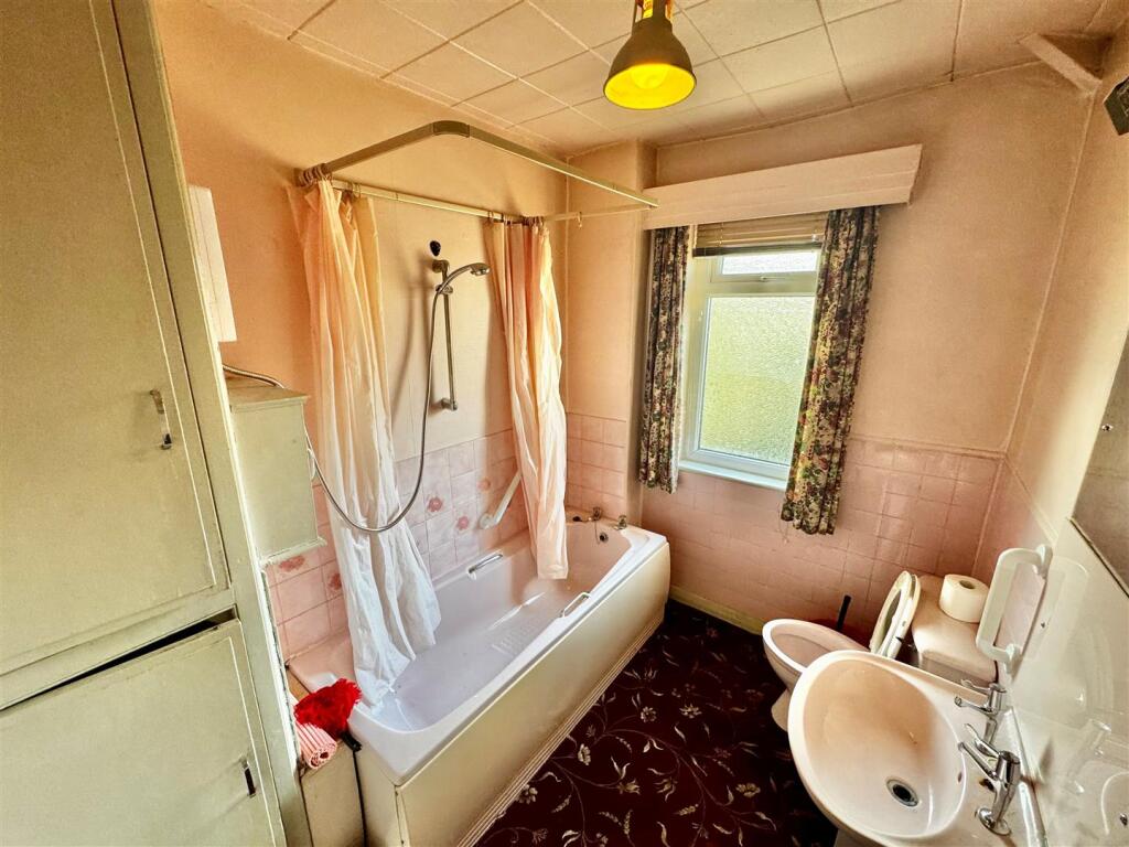 BATH.jpg