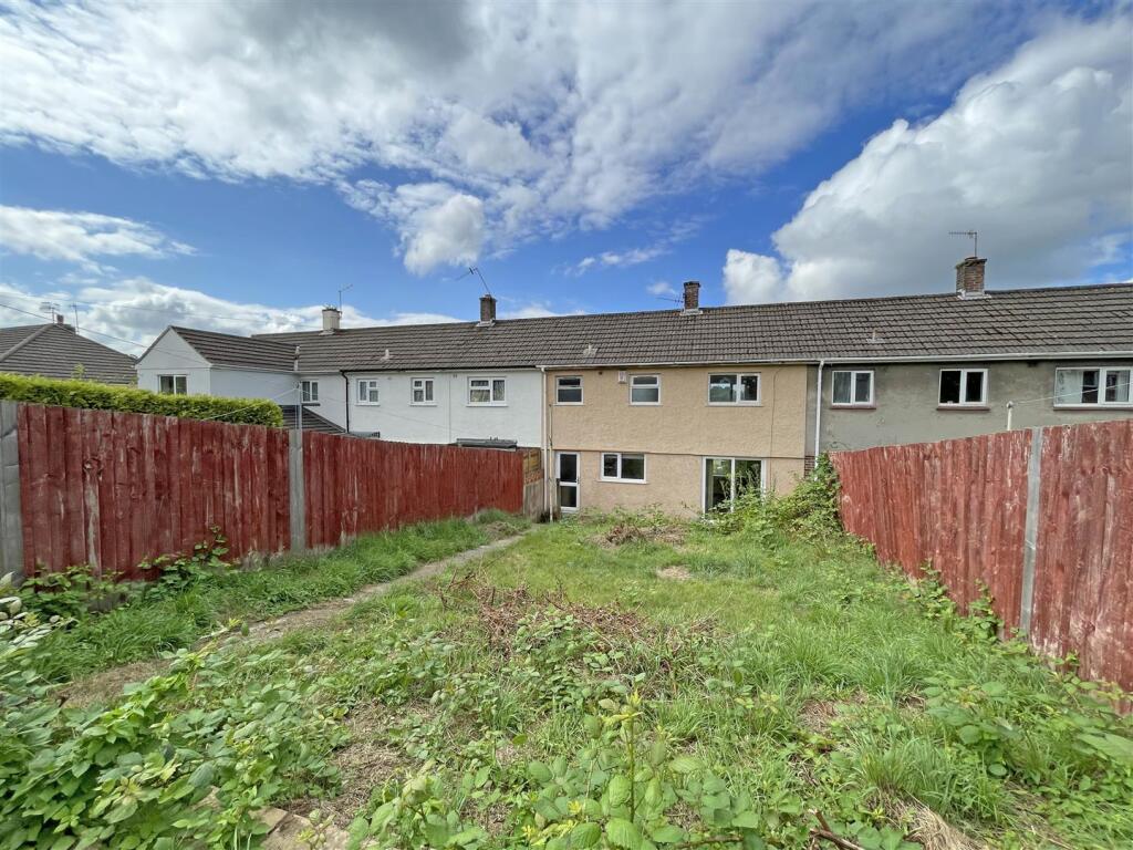 Macauley Crescent 15 - Garden.jpg