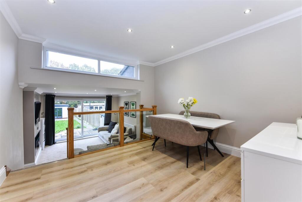 Dining Area.jpg