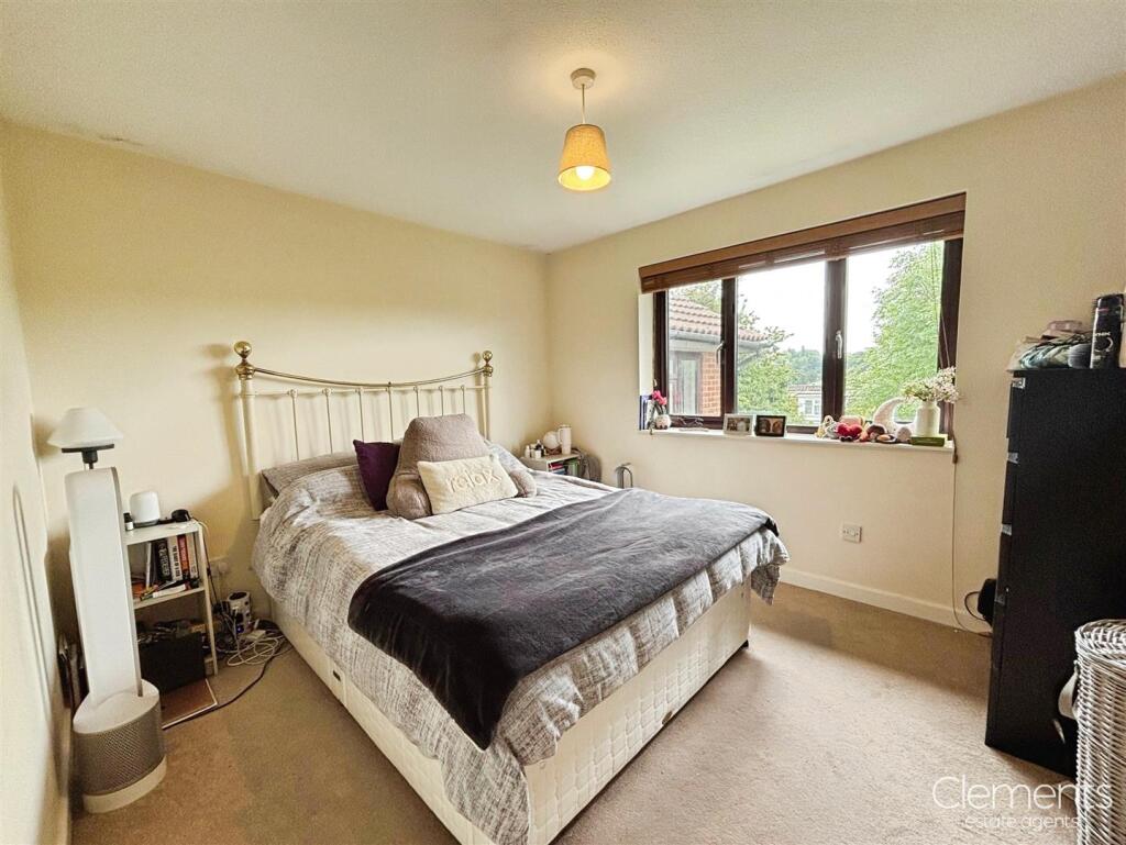 00f9f067-Photo 205-22-25 2C 2012 2032 2032.jpg