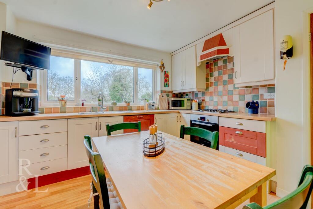 Bishop Close  (14).jpg