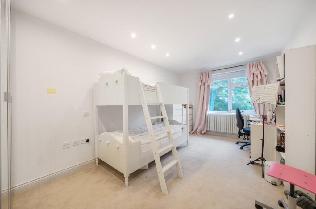 1303198-35-683f07...