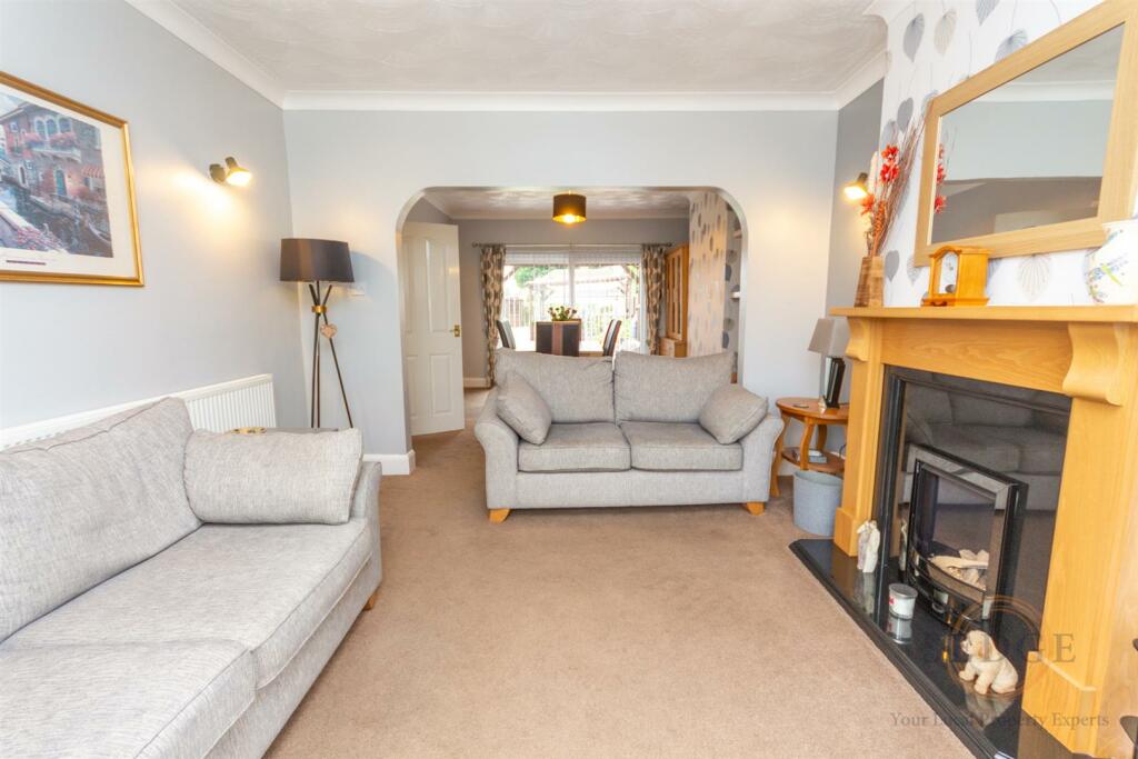 32 stonegate-03.jpg