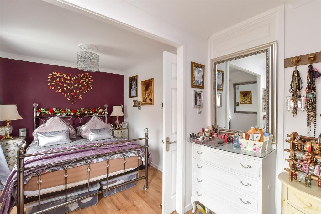 Dressing Area/ Bedroom 4