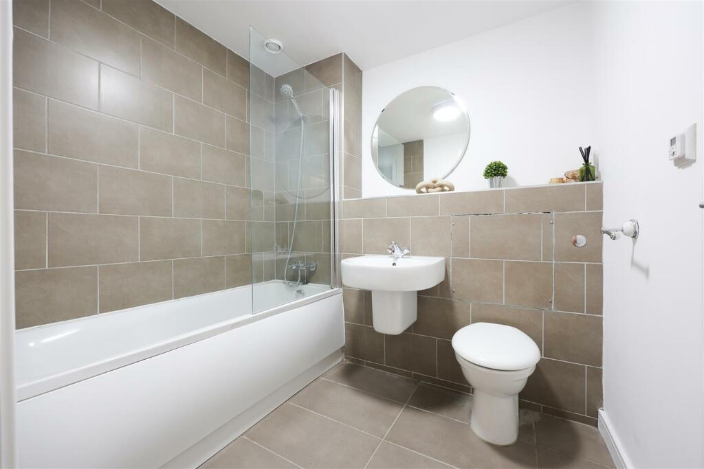 37 The Refinery 14.JPG