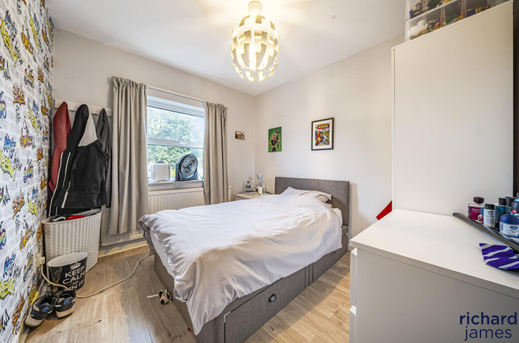 6d221513-72a6-489...