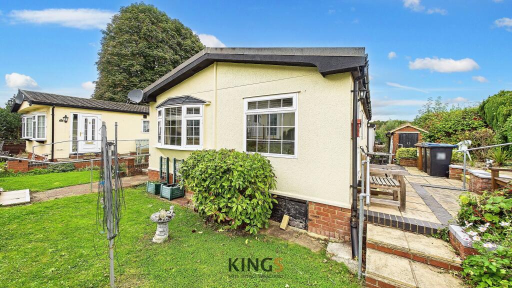 Woodside Lane, Hatfield, AL9