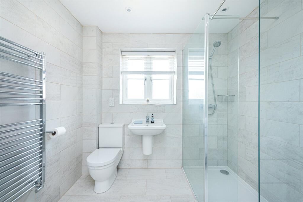 Bedroom Two En Suite