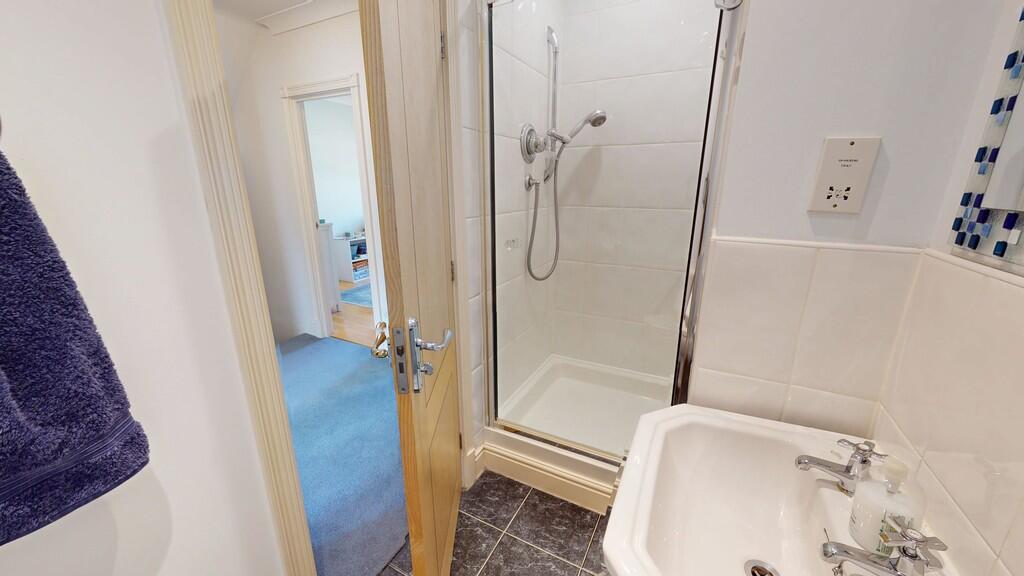 1721-10062025_160...