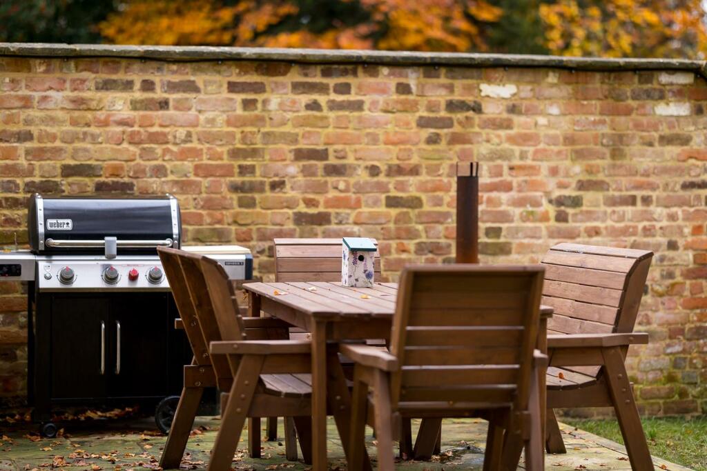24 - 23 Querns Lane - GL7 1RL - Web.jpg