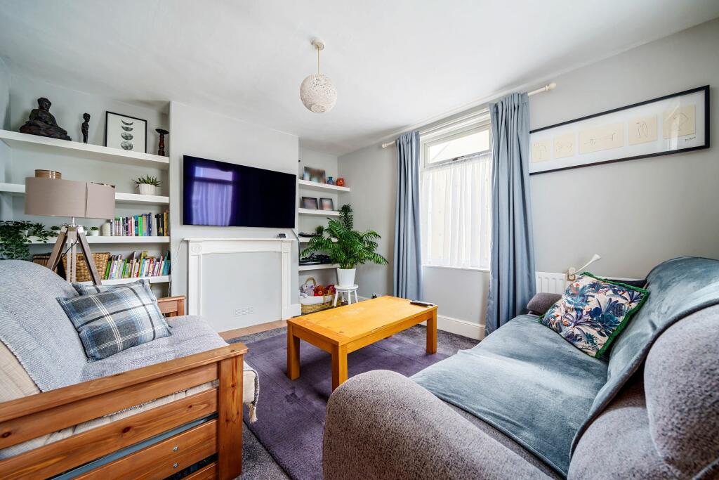 Living Room (2)