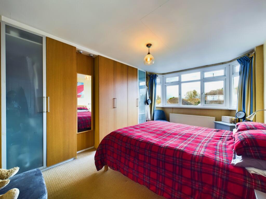 CAM02023G0-PR0112-STILL019