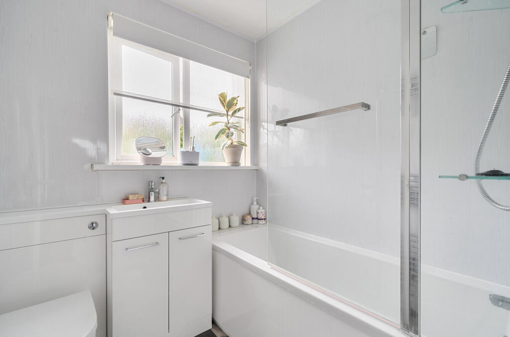 1294372-9-6835e20...