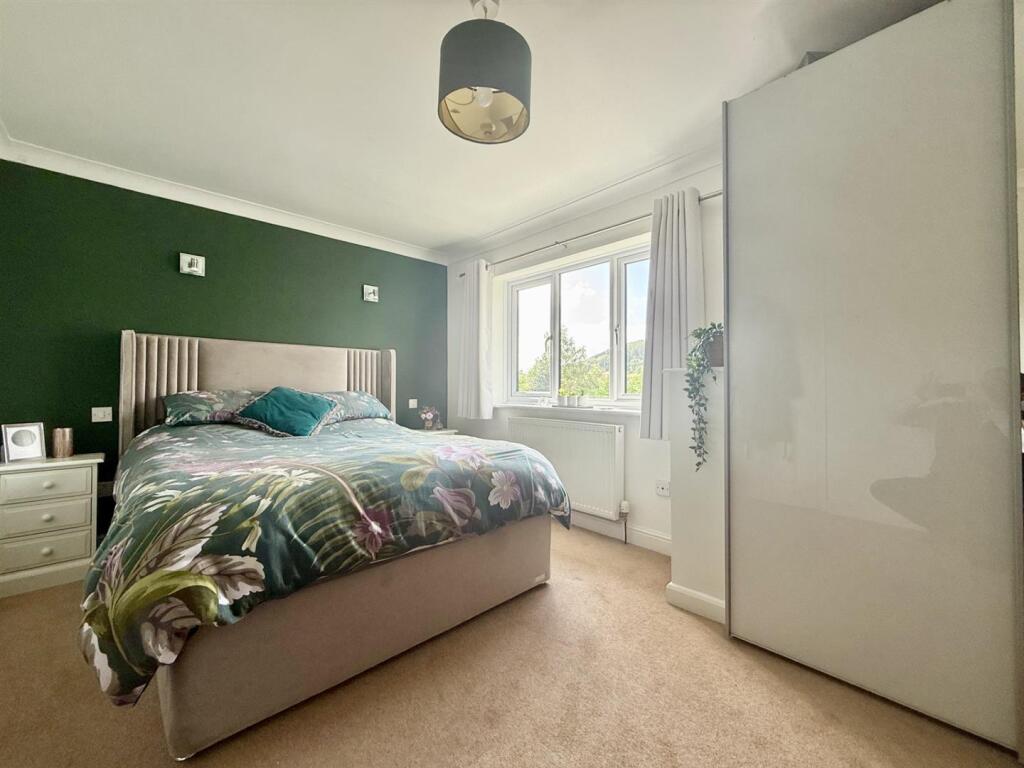 Bedroom1.jpg