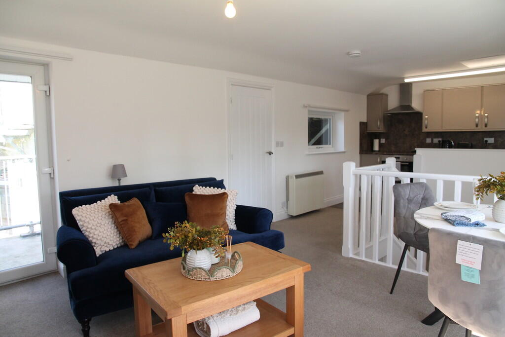 Living Room/Kitch...