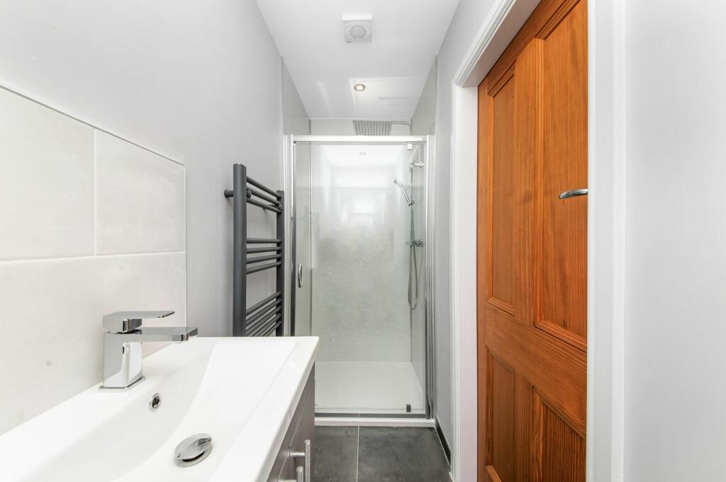 ENSUITE SHOWER ROOM