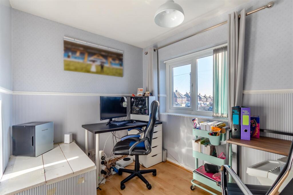 8634568-interior10.jpg