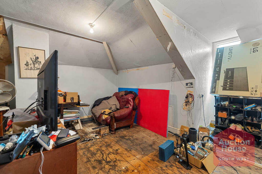 0027 T202508111207.jpg