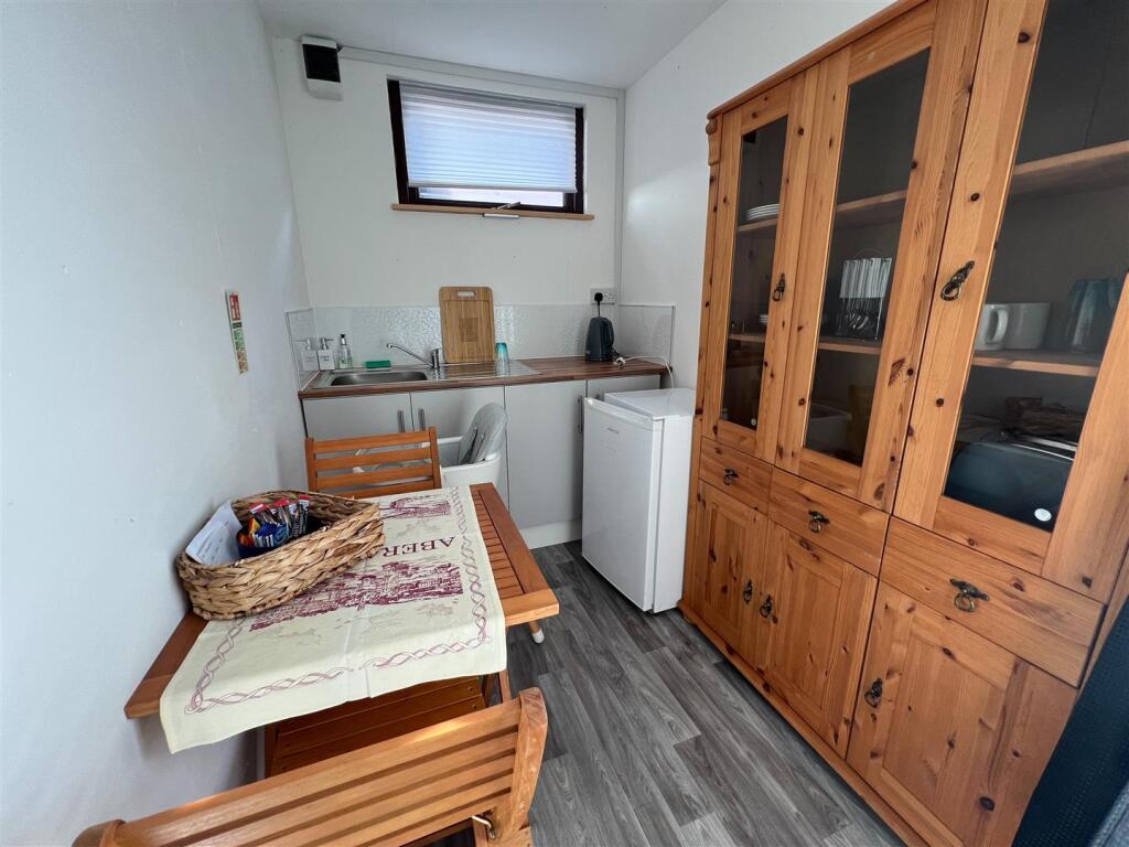 Annexe Kitchen