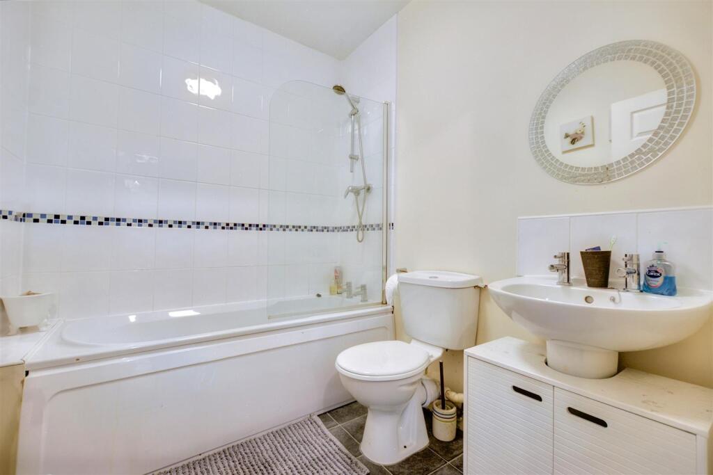 Bathroom.jpeg