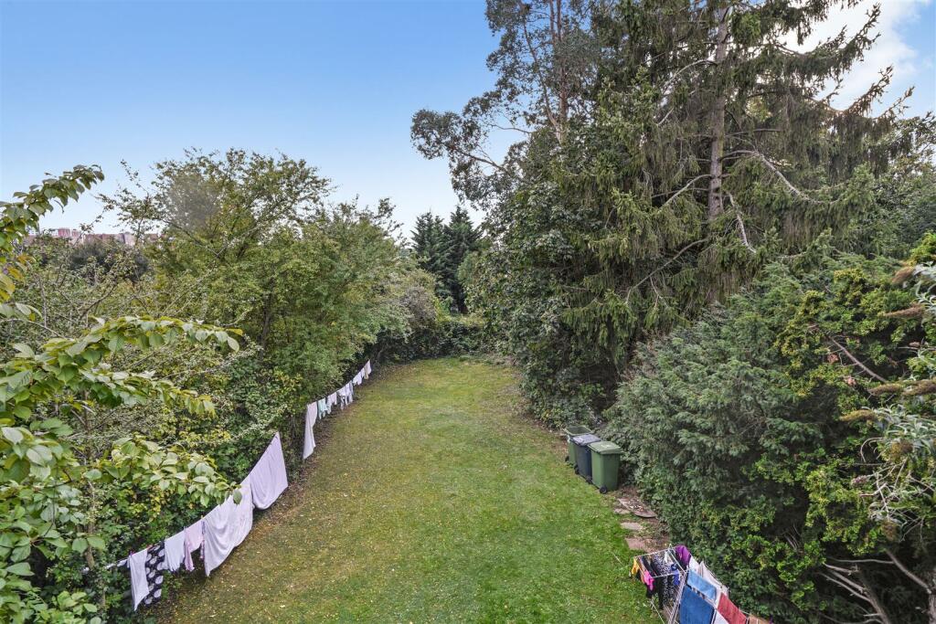 2 Mayfields Close - iWAu9ZxdDQi6ZeIqgDSL.jpg