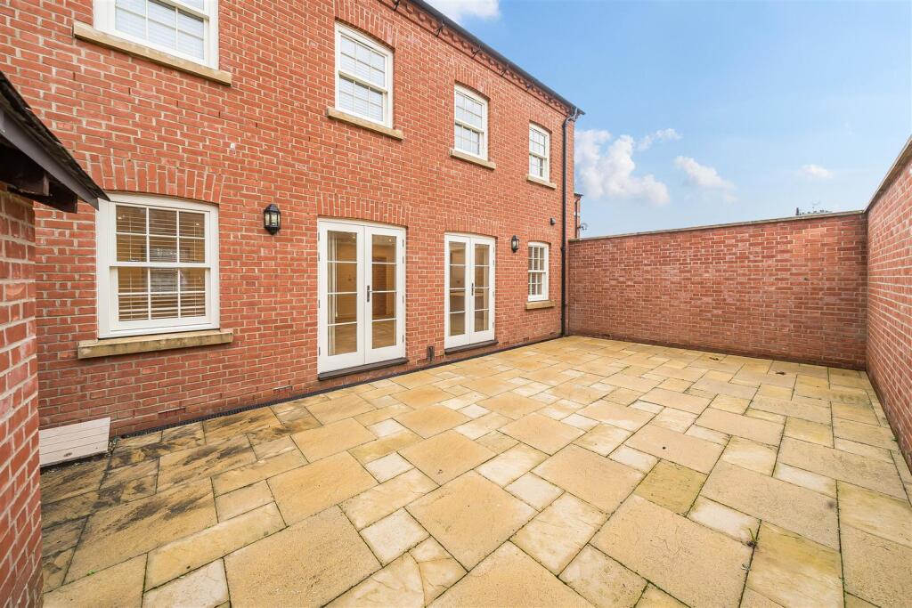 Archway House, 31 Moat Lane, Towcester (15).jpg