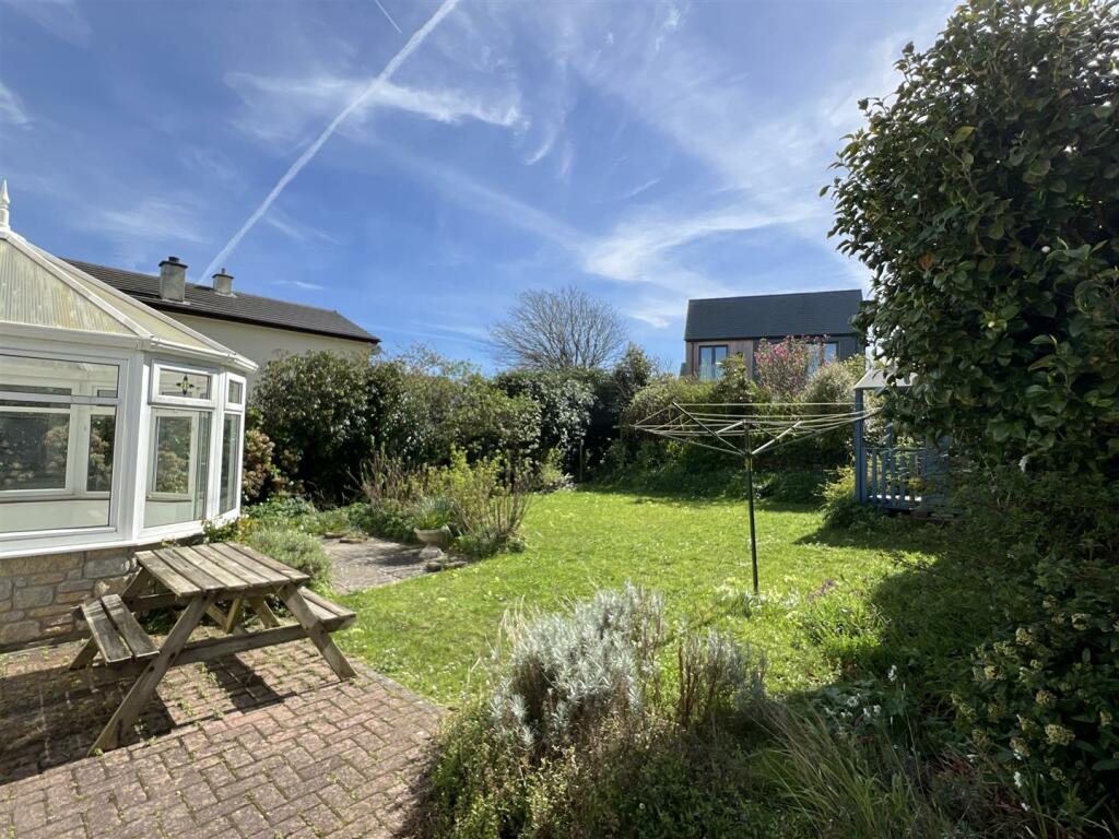 garden back.jpg
