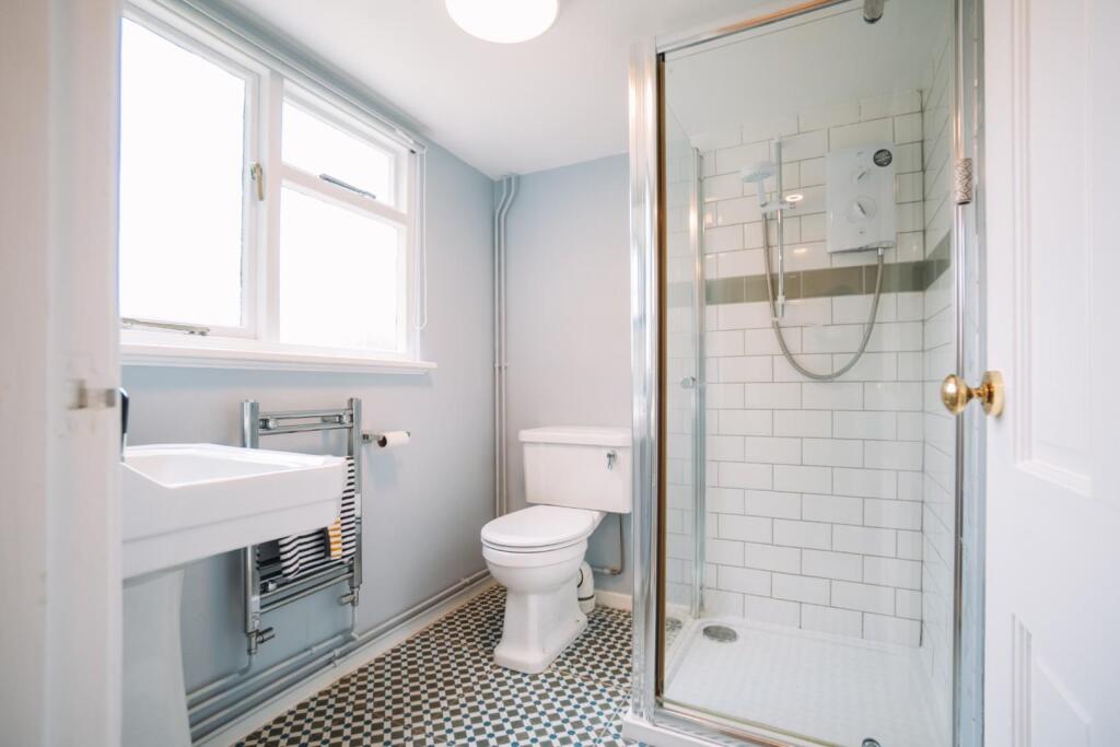 13 Southgate Street [Ground Floor Shower Room] 01.