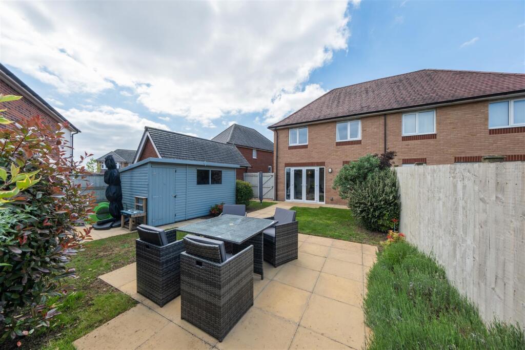 1 Parks Close-034.jpg