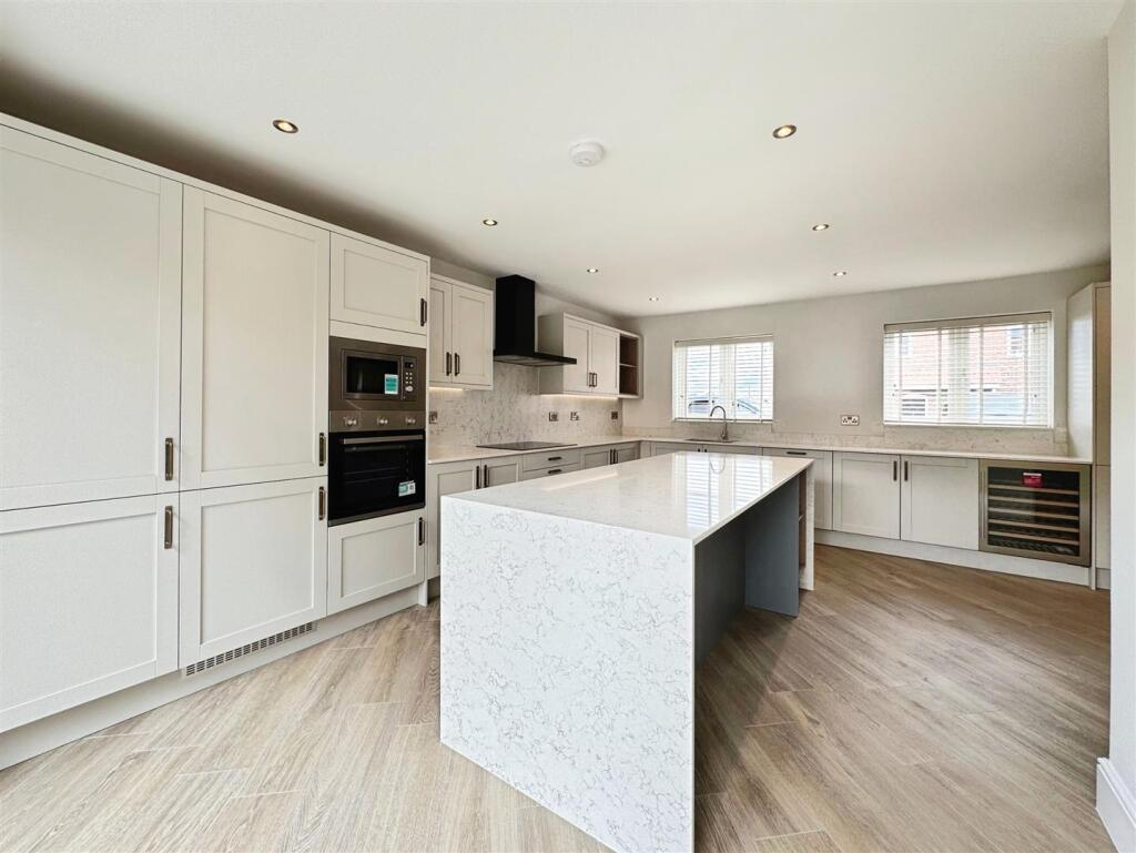 5f04e950--4386-B440-9A3B3B2F08A5-13396-000009E4870