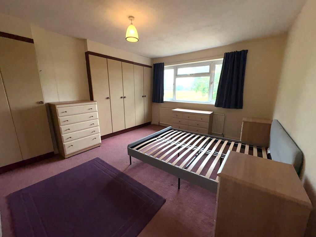 GreystokeAveBed2