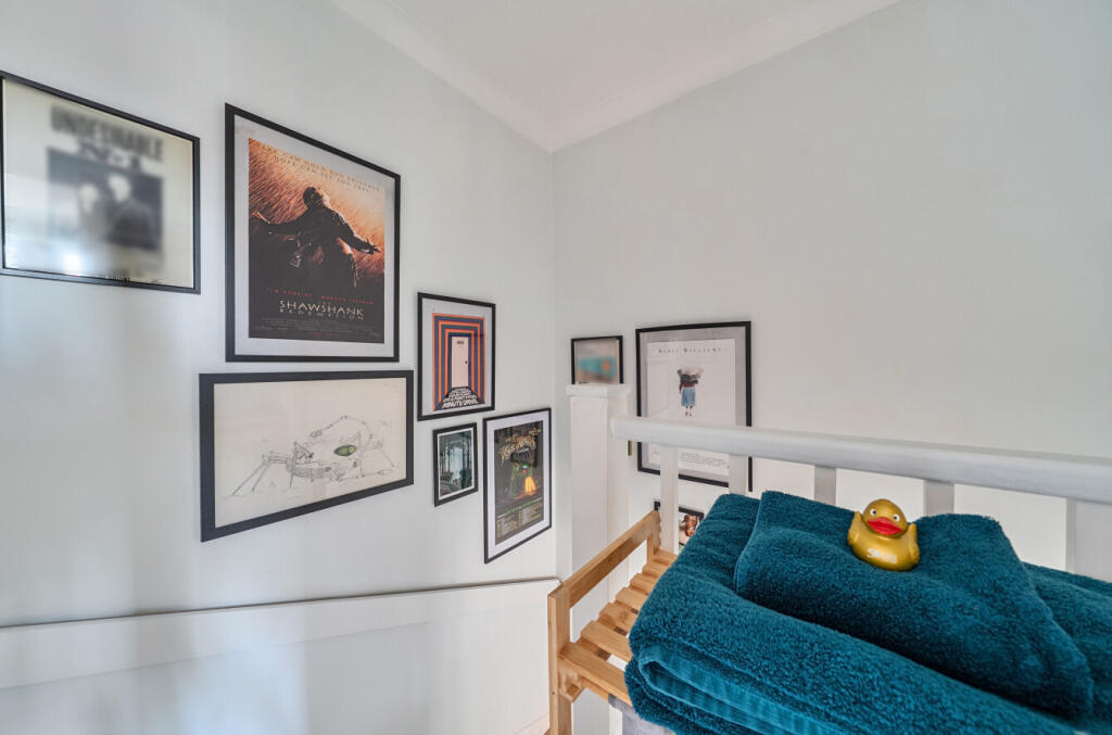 1387273-1-6939829...