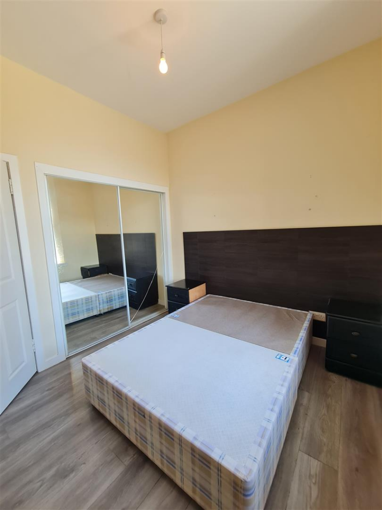 8 Windmill Street Bedroom1.png