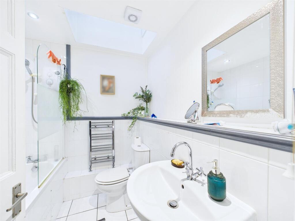 12 - 4 storey residential invetsment.jpg