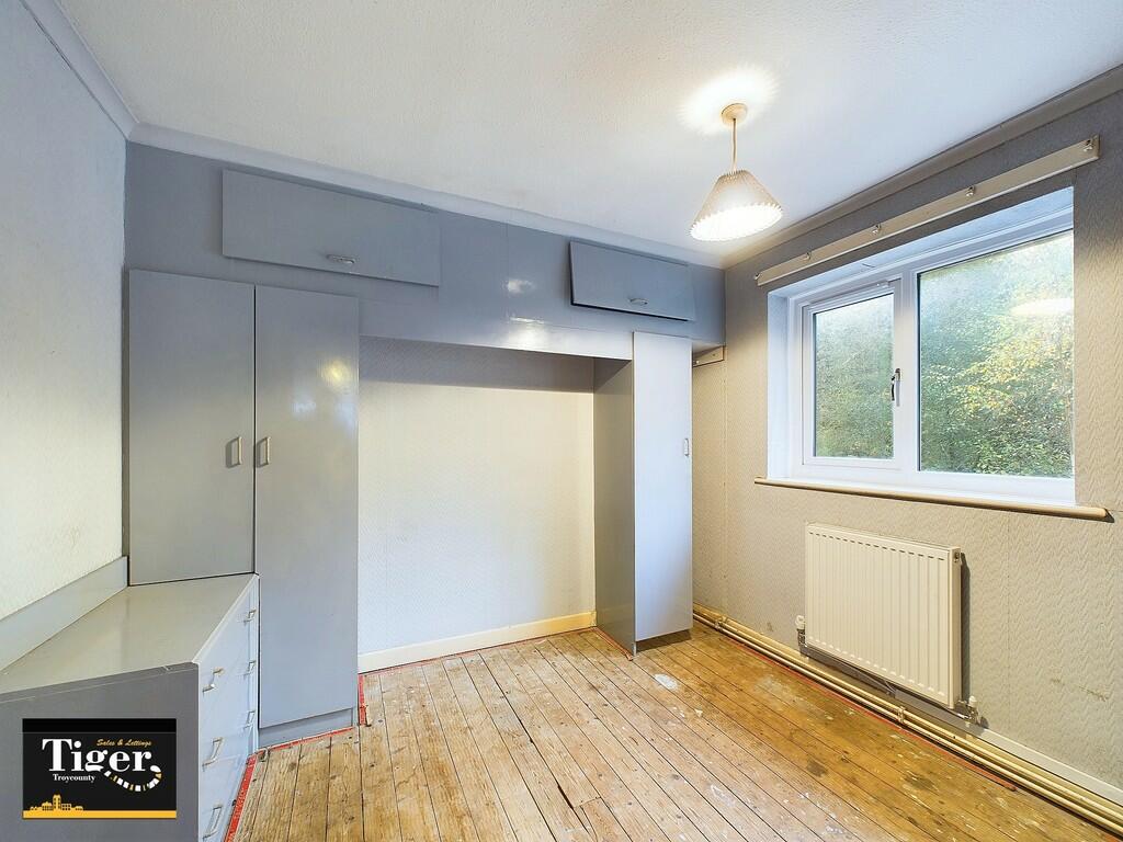 CAM02176G0-PR0392...