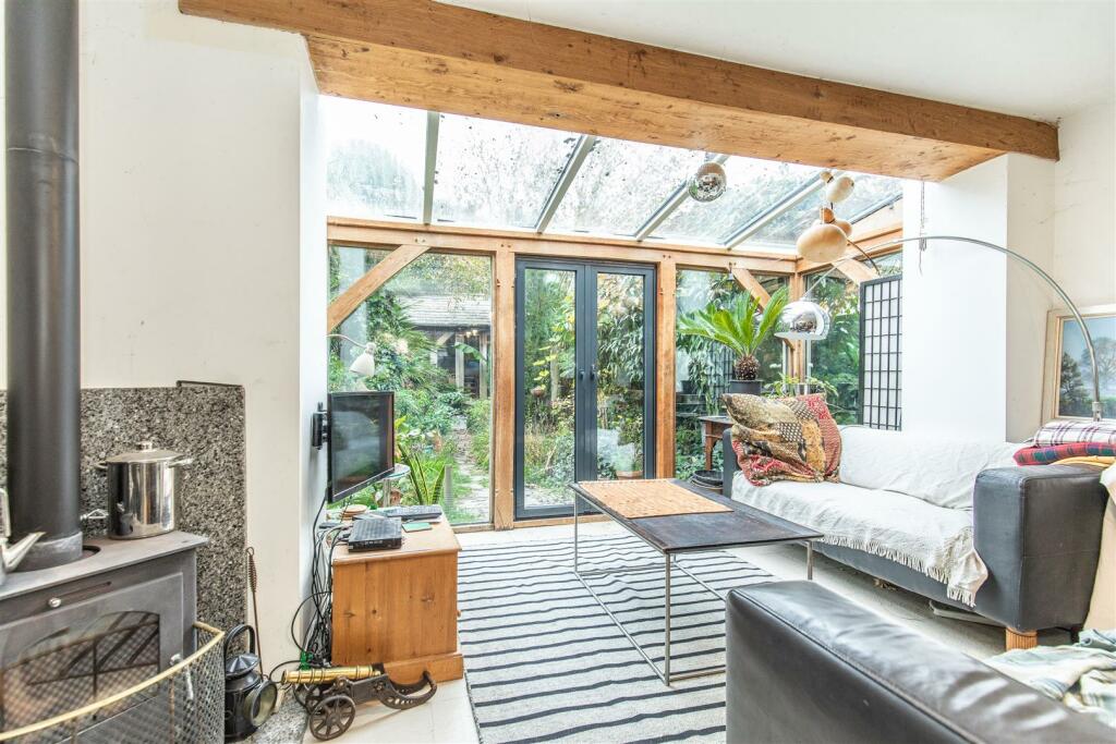 220 Littlehampton Road-15.jpg