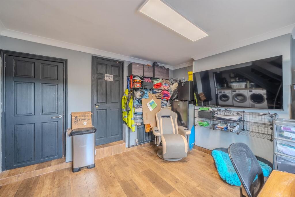 2 Woodview Terrace-14.jpg