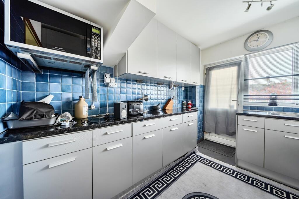 CWRT PENTWYN KITCHEN 3