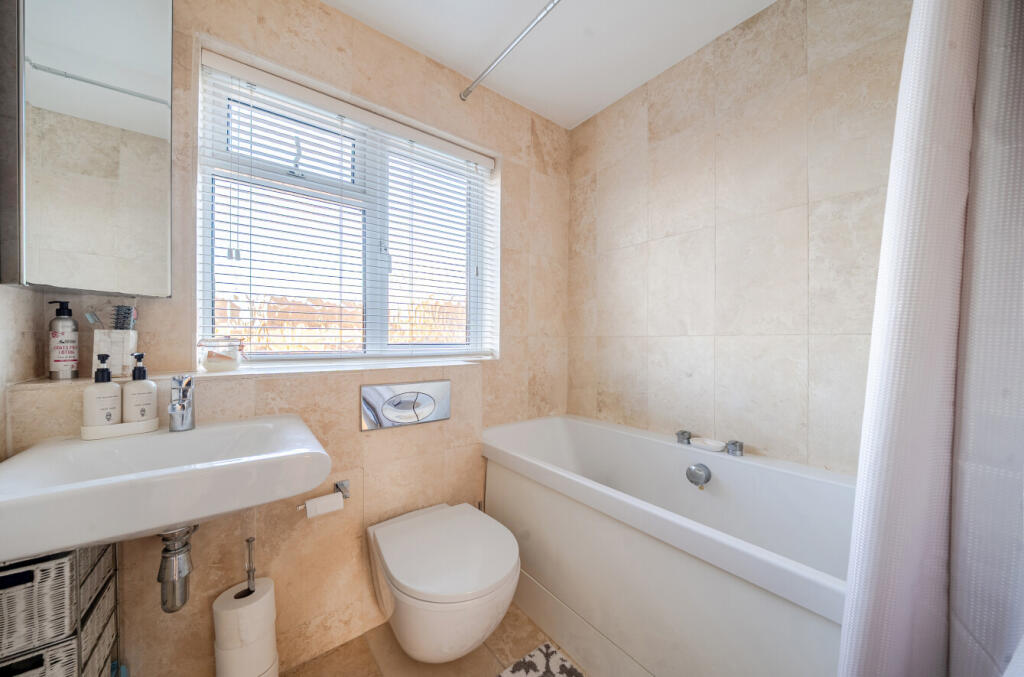 1389427-2-695e4eb...