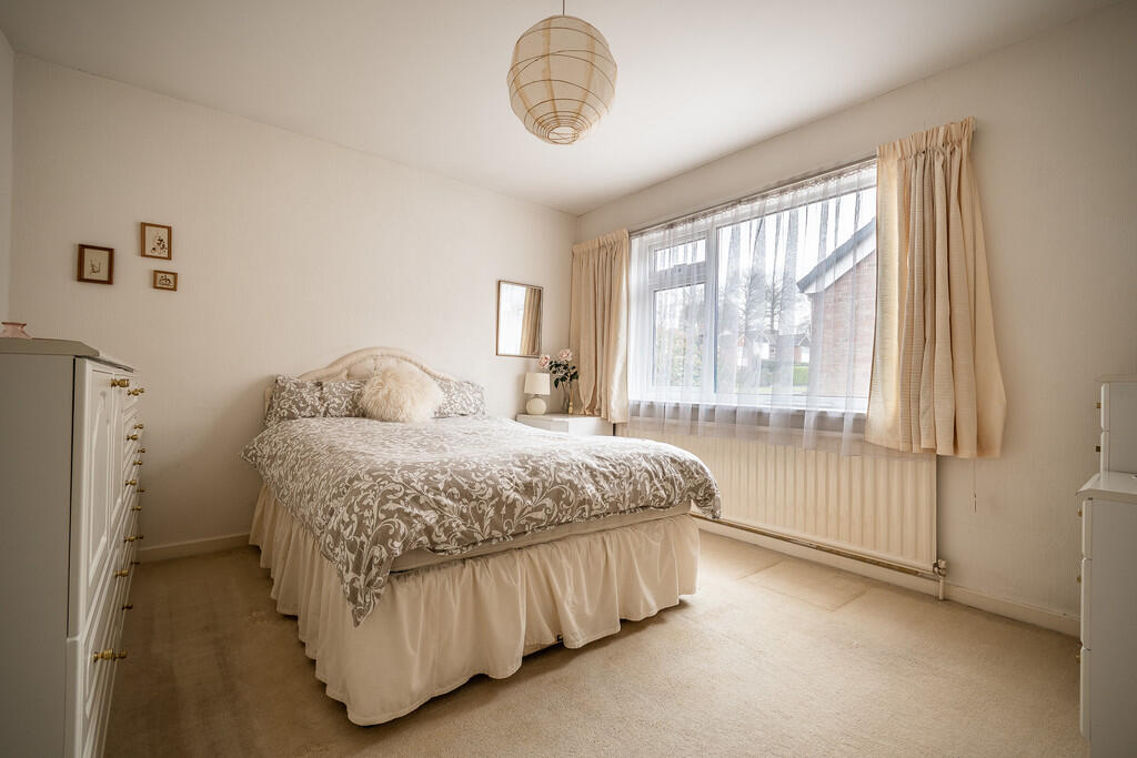 32 Winslade Park ...