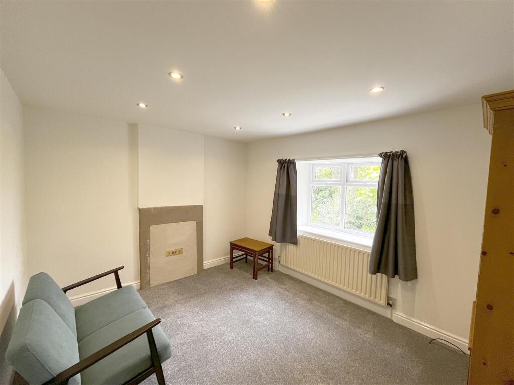 Living room.JPG